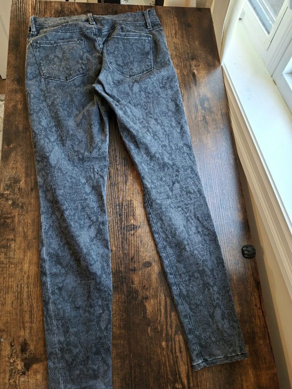 FRAME Le Skinny de Jeanne Grey Snakeskin Animal Print Jeans | Size 29